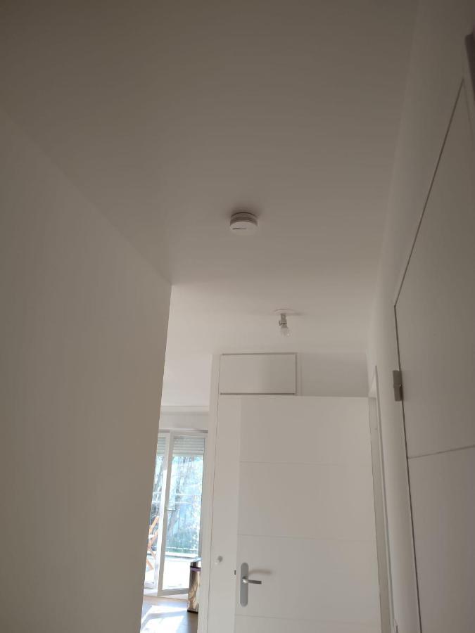 Privee Dans Un Nouvel Partage Pres De Paris Avec Parking Gratuit Apartment