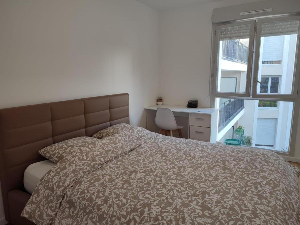 Privee Dans Un Nouvel Partage Pres De Paris Avec Parking Gratuit Apartamento *